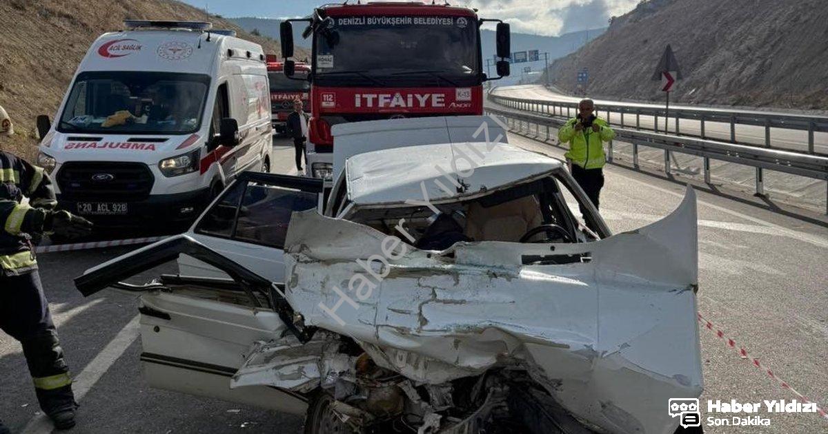 "Denizli'de Feci Kaza: Kamyona Çarpan Otomobil Hurdaya Döndü, Acı Haber Geldi" başlıklı haber için f